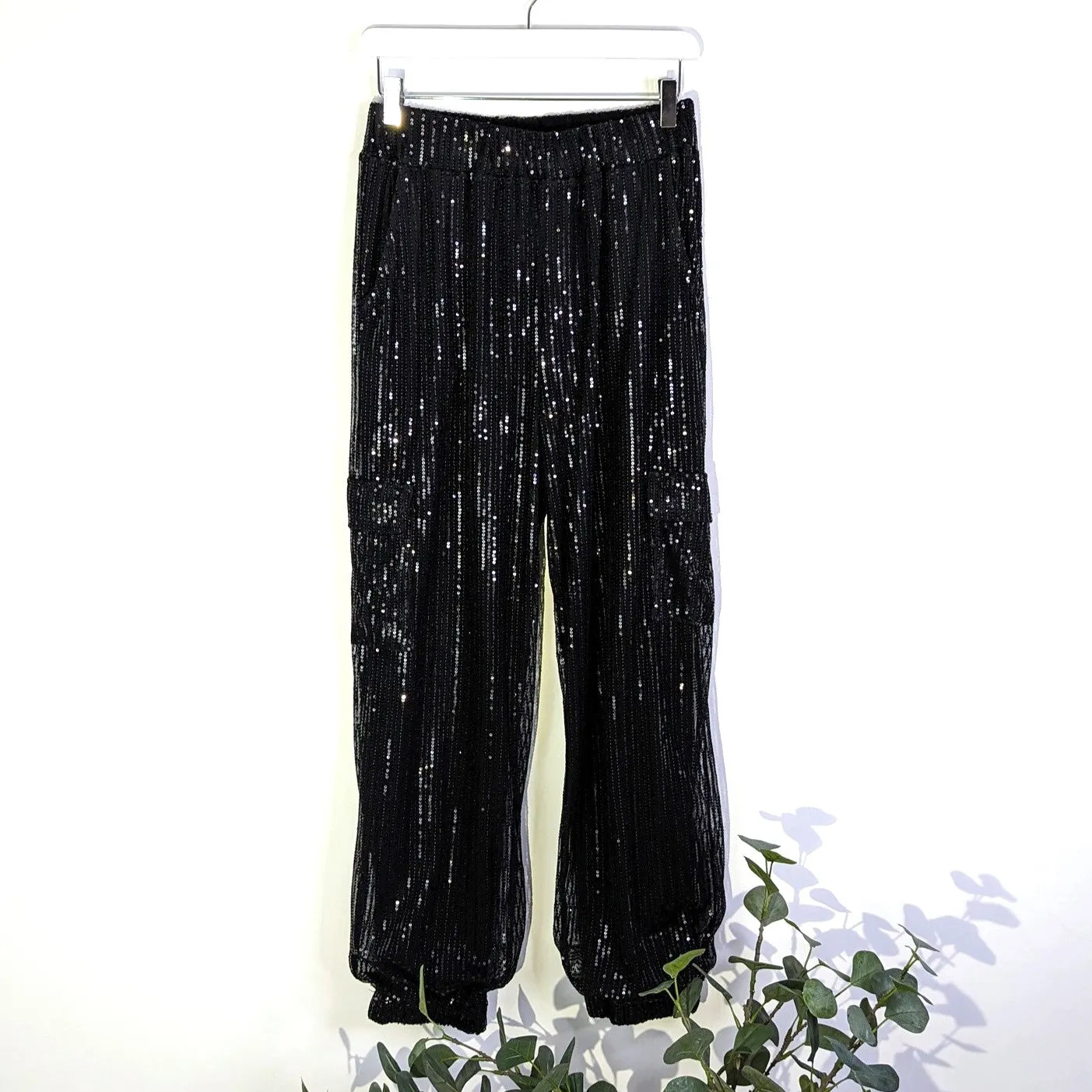 Dressy sequin cargo style pants (M-L)